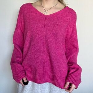 Cozy Vince Camuto Pink V-Neck Sweater